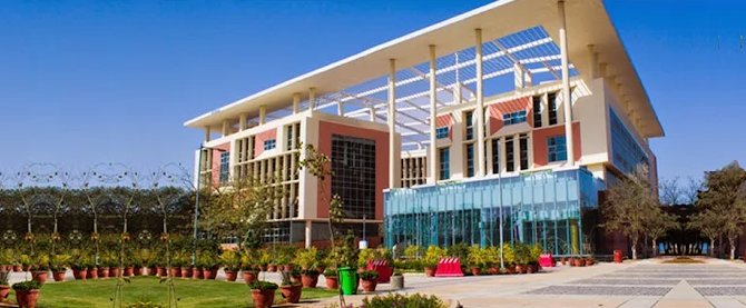 BML Munjal University (BMU) Gurugram modern campus building at Sidhrawali, Haryana