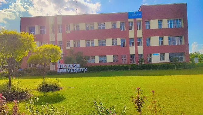 Jigyasa University (formerly Himgiri Zee University) 55-acre modern campus building in Dehradun